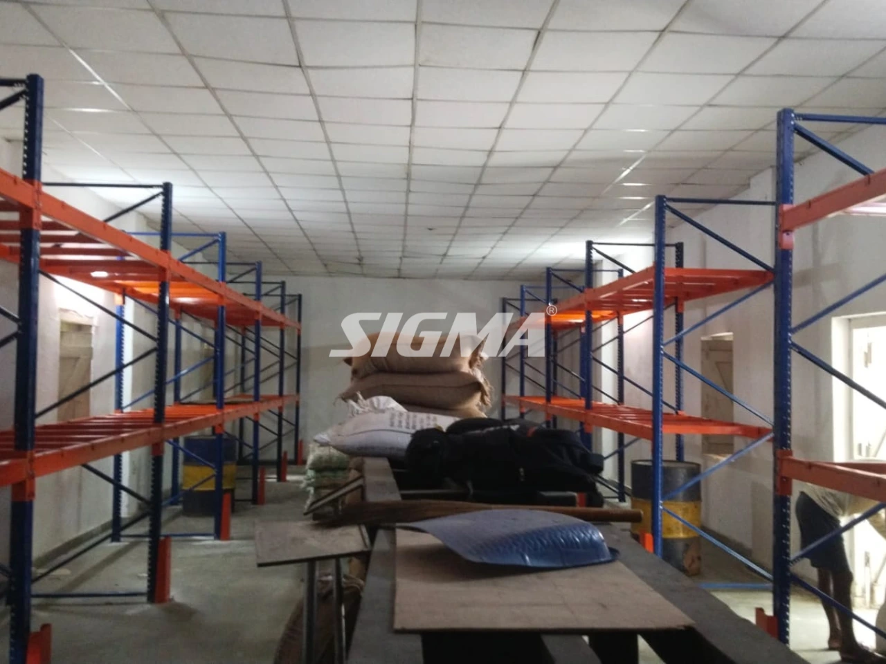 411489681_Heavy-duty-racks-gaya3.webp
